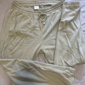 TNA ARITZIA AIRY FLEECE BOYFRIEND SWEATPANTS SEAGRASS GREEN SAGE GREEN